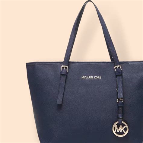 bolsa sacola azul marinho michael kors|bolsa michael kors.